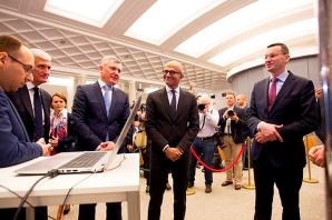 Wicepremier M.Morawiecki spotkał się z CEO Microsoft Satyą Nadellą - ogłosili nową inicjatywę oraz przestrzeń współpracy startupów na polskim rynku