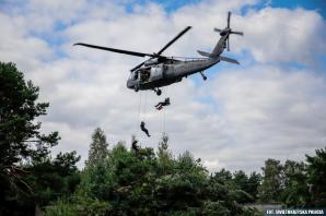 [VIDEO] Gotowi do podjęcia najtrudniejszych zadań. Black Hawk który niedawno wrócił z działań ratowniczo-gaśniczych w Turcji.