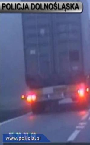Szok! Pirat drogowy szarżował na drodze TIR-em