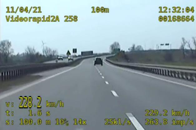 [VIDEO] Chciał być na drodze „ZNIKAJĄCYM PUNKTEM” namierzyła go inowrocławska grupa SPEED