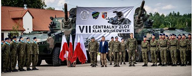 [VIDEO] Klasy mundurowe przepustką do służby w Wojsku Polskim. Zlot z udziałem kadetów z Litwy, Łotwy i Estonii